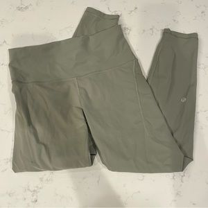 Crop Lululemon pale green leggings